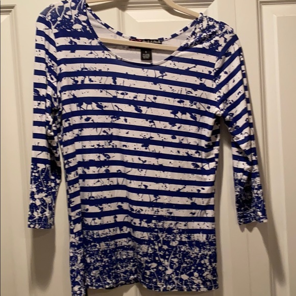 Top - Picture 2 of 3